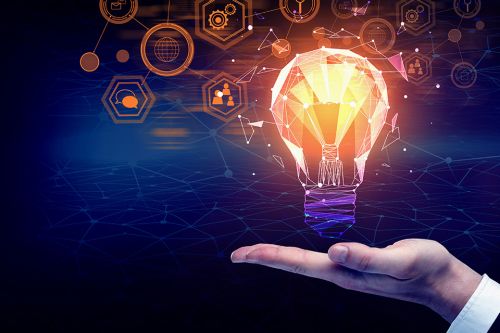 Foto: Glühbirne über Hand